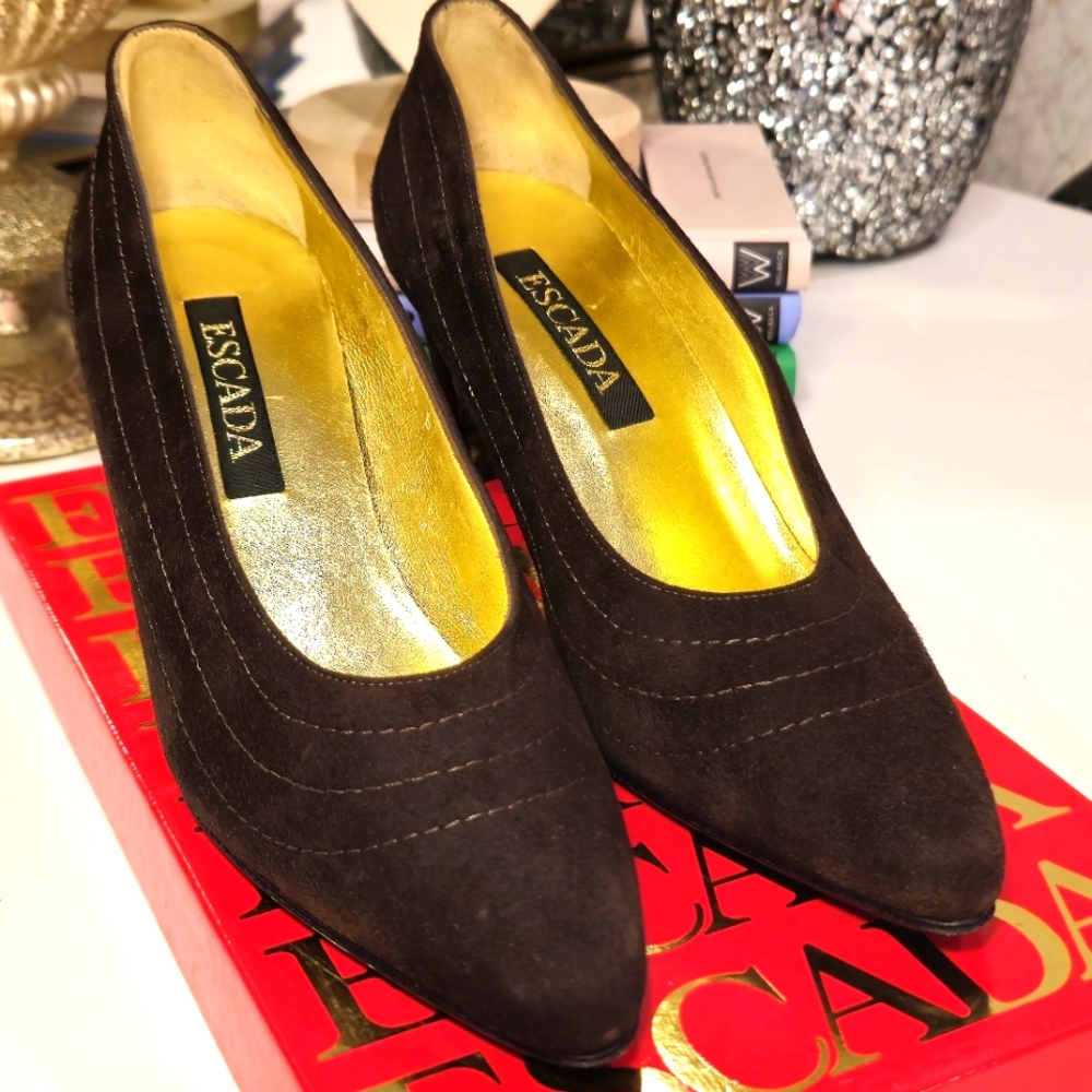 ESCADA Vintage Brown Suede Shoes.